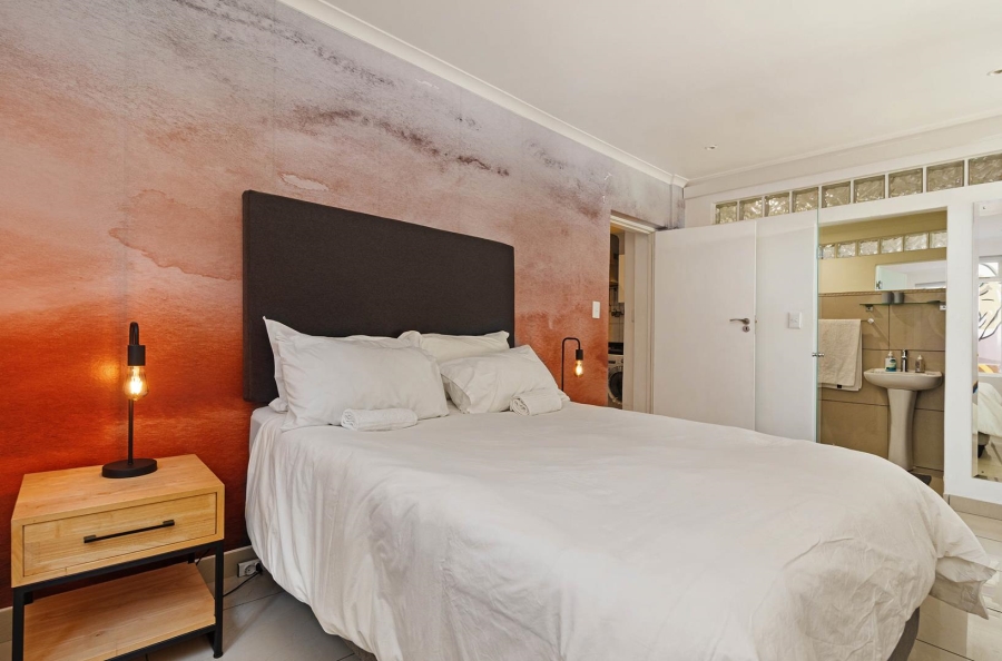 To Let 2 Bedroom Property for Rent in Sea Point Western Cape